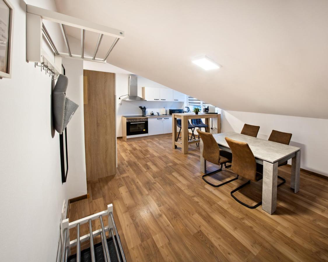 Apartment Cozyhome - Spacious And Modern Close To Vienna